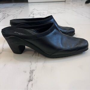 Aerosoles Mules - Black